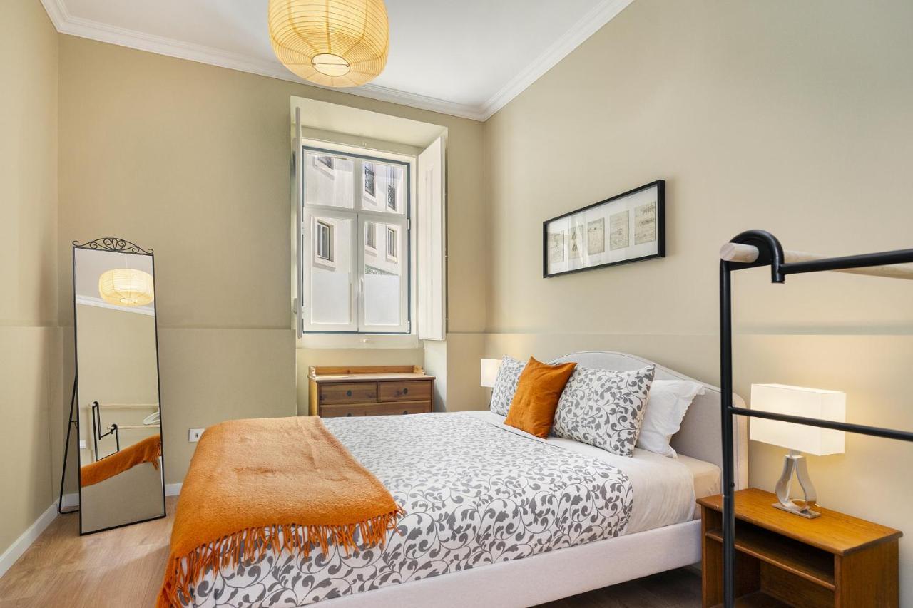 Whome Urban Comfort: 1-br Near Airport & Train Station * Lissabon